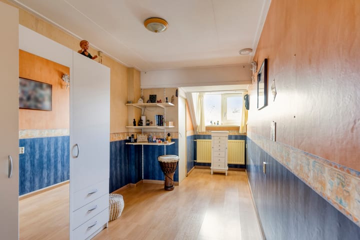 Tussenwoning te koop: Antwerpsestraatweg 93, Bergen Op Zoom