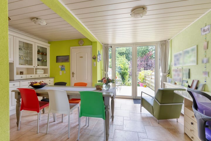 Tussenwoning te koop: Antwerpsestraatweg 93, Bergen Op Zoom