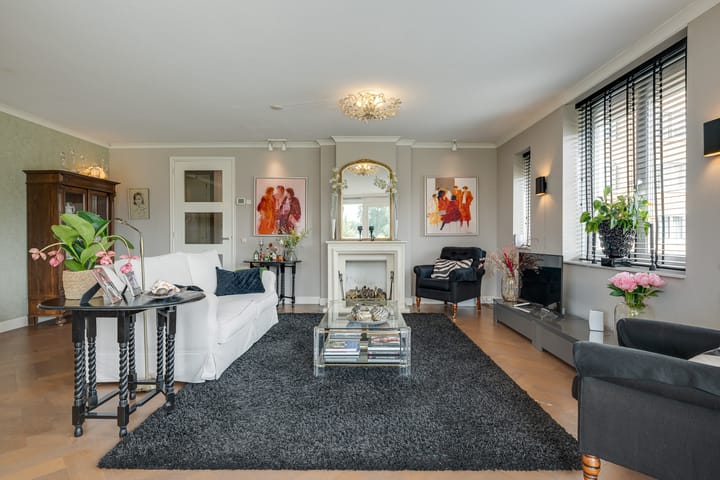 Appartement te koop: Annie M.G. Schmidtlaan 370, Voorschoten