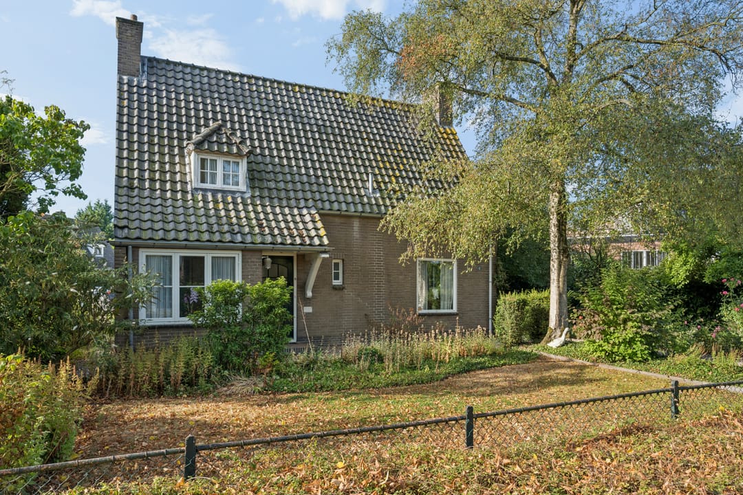 Photo 46 of Liniestraat 2