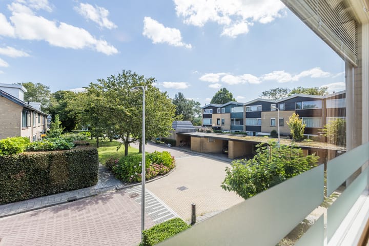 Tussenwoning te koop: Populierenhof 52, Bodegraven