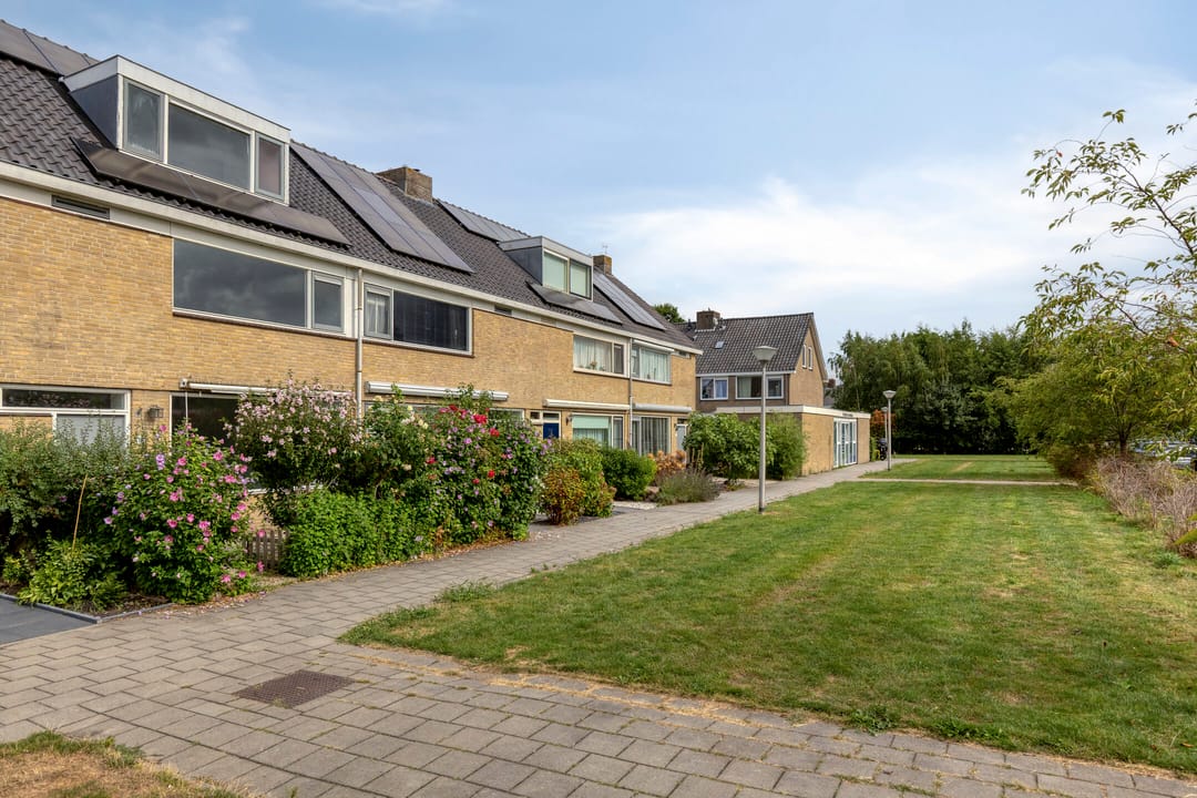 Photo 22 of Hellendaalstraat 17