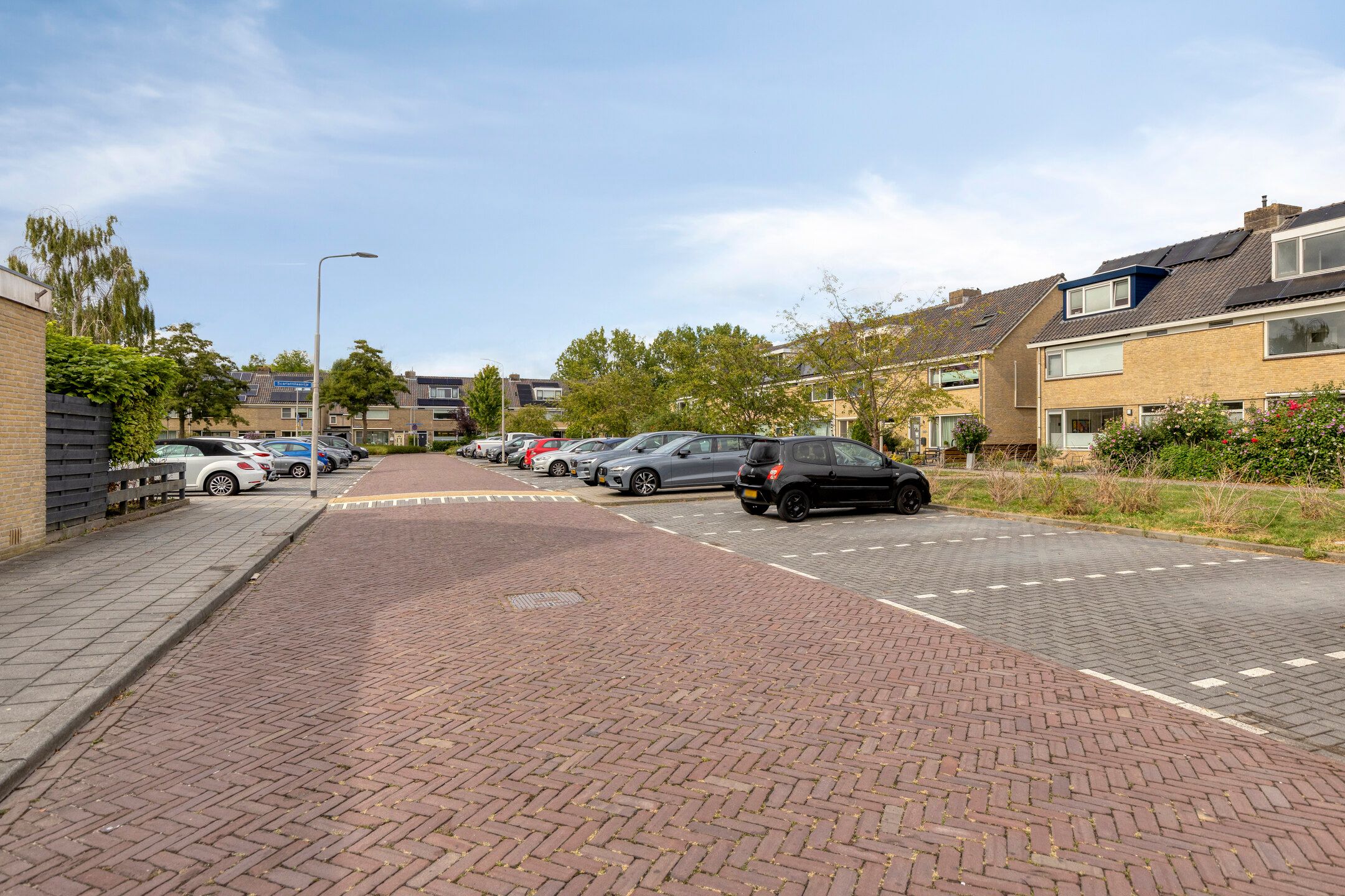 Photo 24 of Hellendaalstraat 17