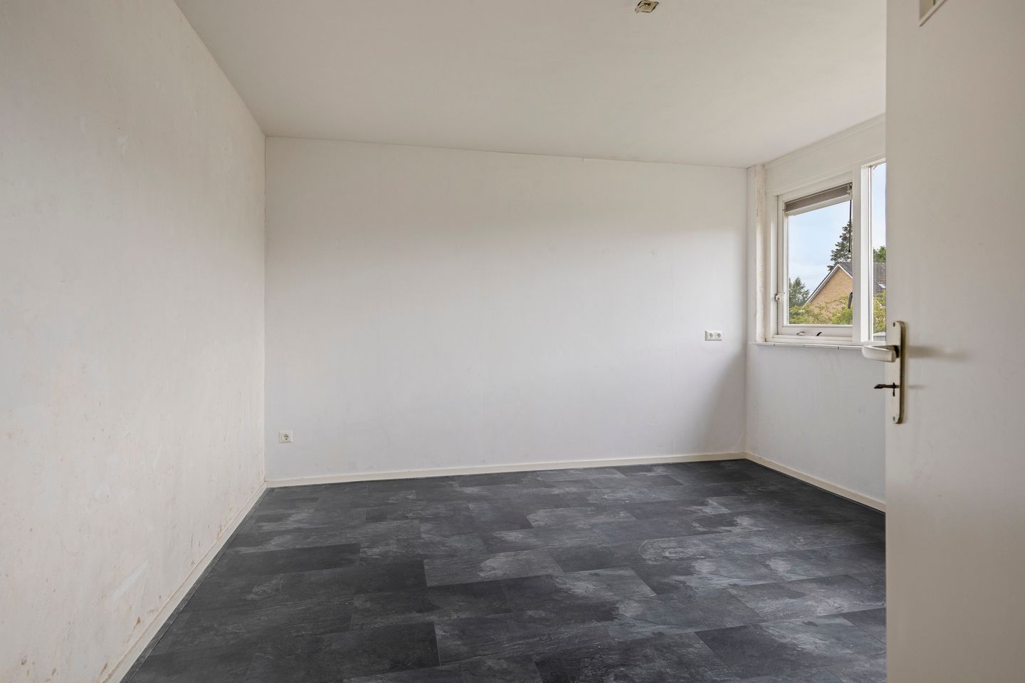 Photo 10 of Hellendaalstraat 17
