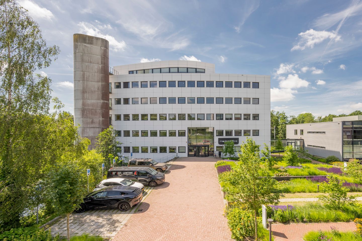 View photo 2 of Modemweg 37