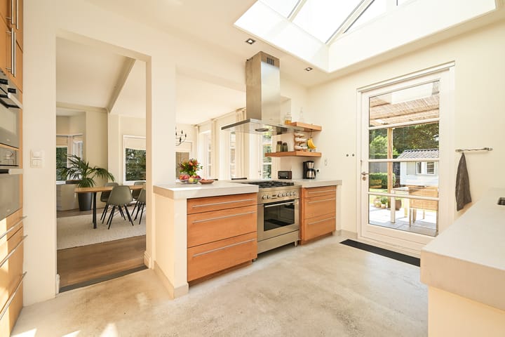Vrijstaande woning te koop: Admiraal Helfrichlaan 2, Wassenaar