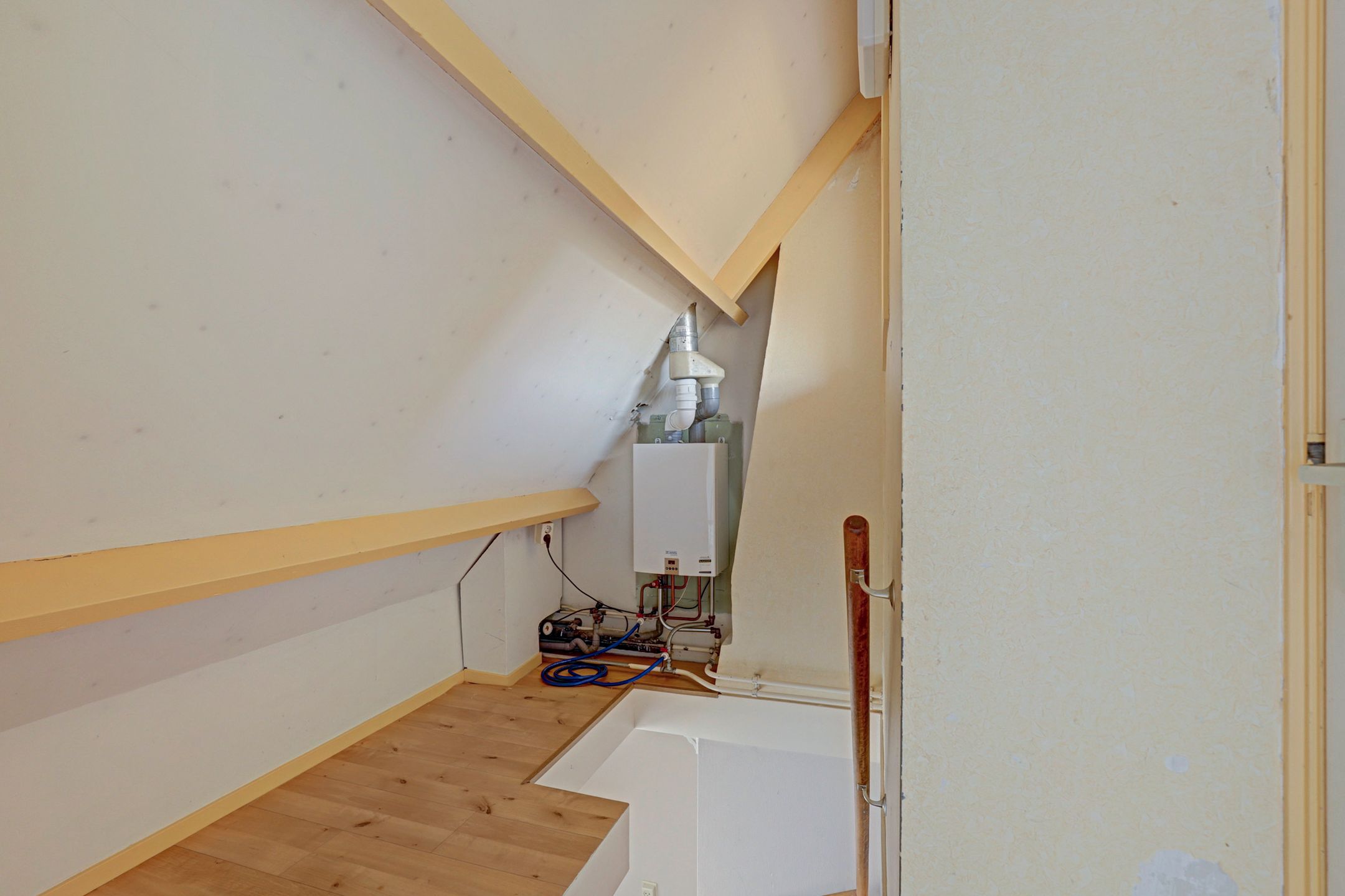 Photo 39 of J. van der Vegtstraat 34