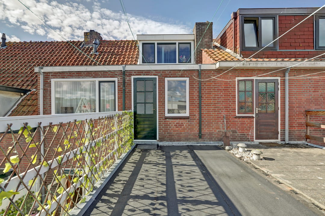 Photo 32 of J. van der Vegtstraat 34