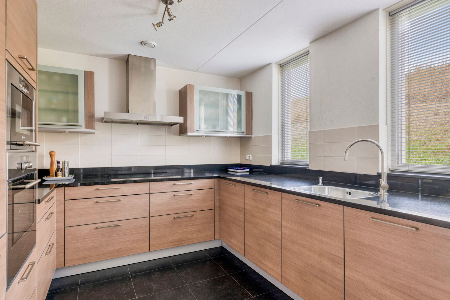 Photo 20 of Burgemeester Dolmanslaan 32