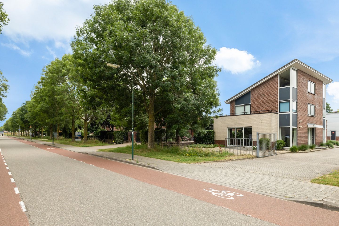 View photo 2 of Jaap Bijzerweg 6