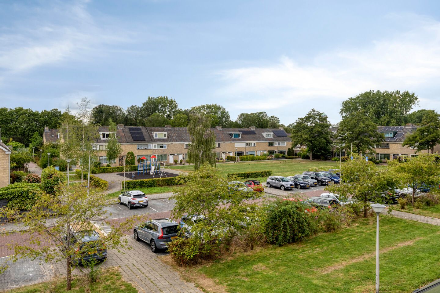 Photo 19 of Hellendaalstraat 17
