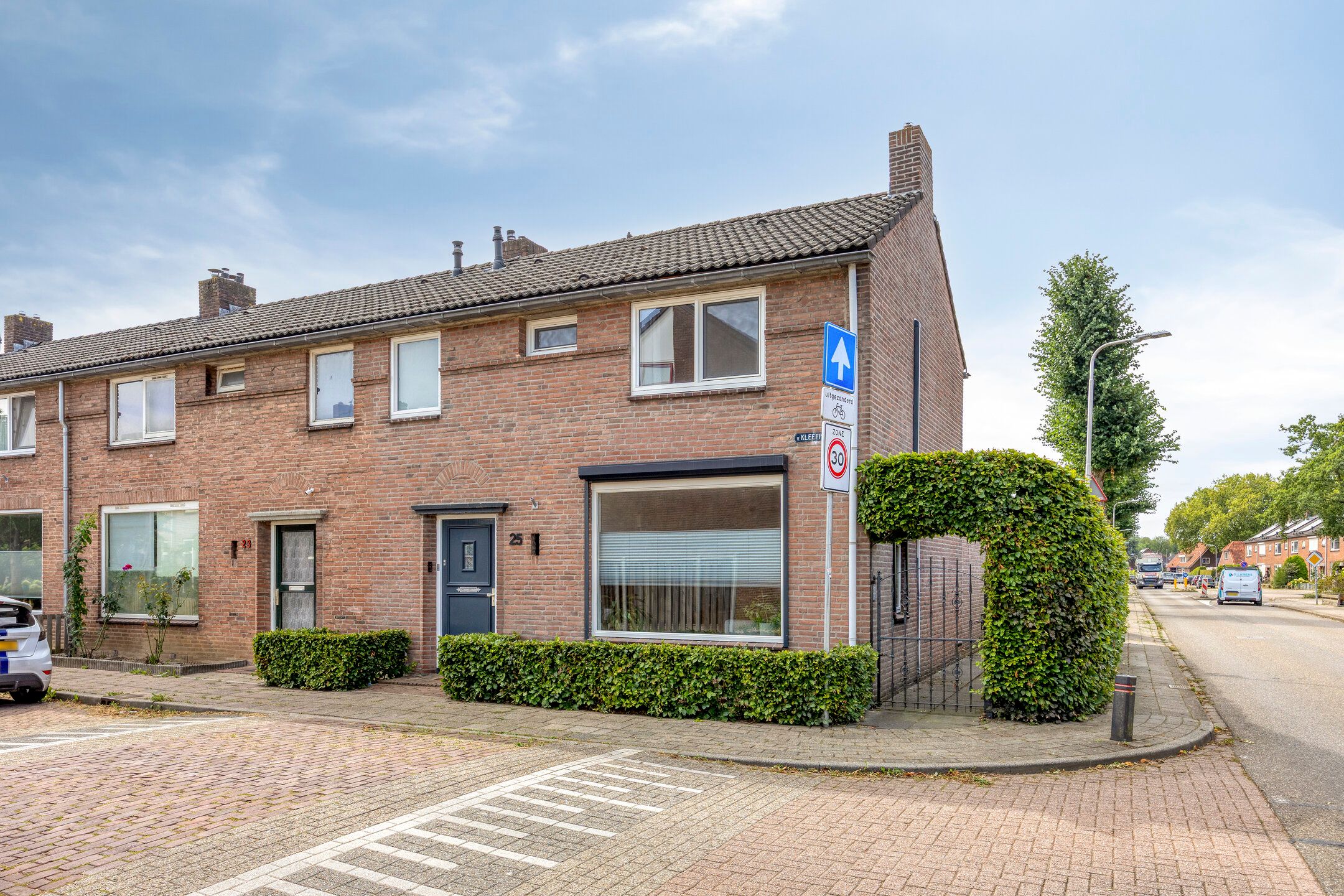 van Kleefplein 25