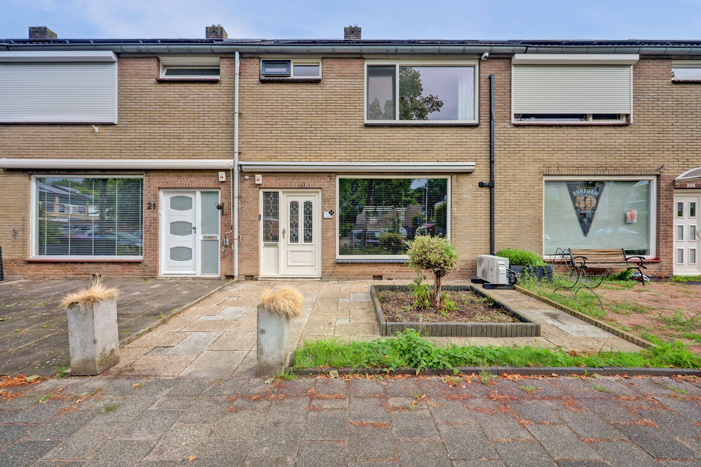 Foto 1 van Hazelaarstraat 23