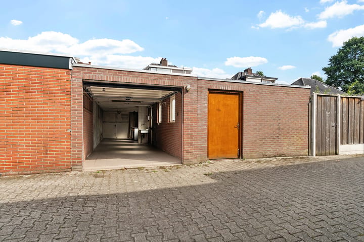 Photo 4 of Deurningerstraat 51-A
