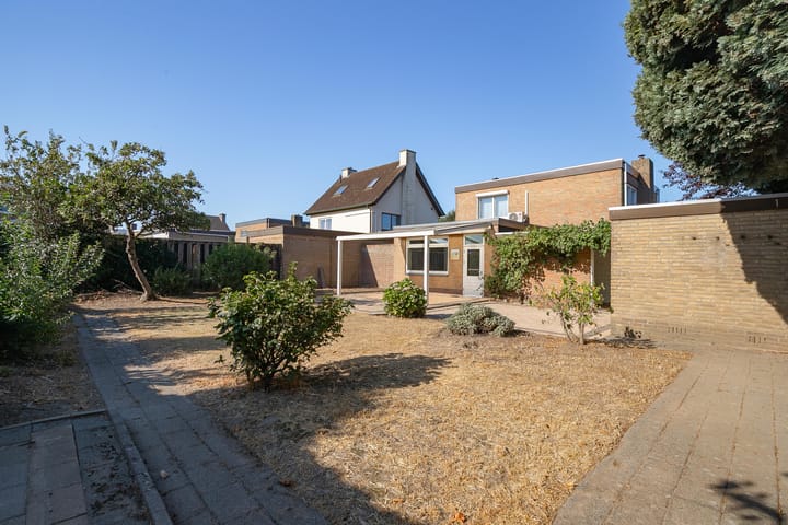 Vrijstaande woning te koop: Secr Stregenstraat 8, Stein
