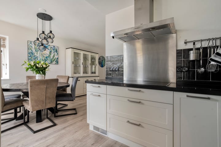 Hoekwoning te koop: Huetemate 17, Zwolle