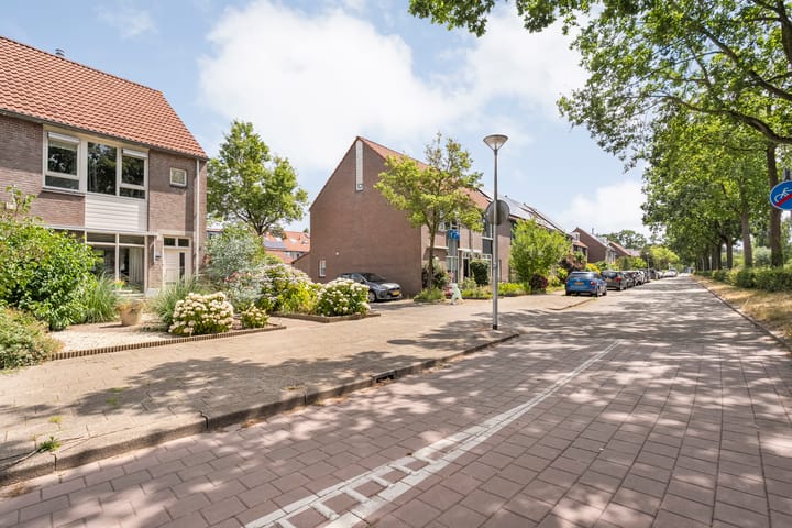 Hoekwoning te koop: Huetemate 17, Zwolle