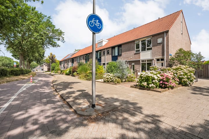 Hoekwoning te koop: Huetemate 17, Zwolle