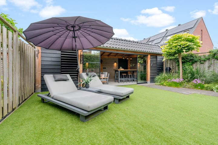 Tussenwoning te koop: Ds. Magendansstraat 12, Lexmond