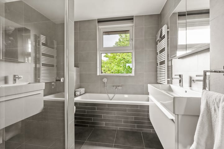 Tussenwoning te koop: Ds. Magendansstraat 12, Lexmond