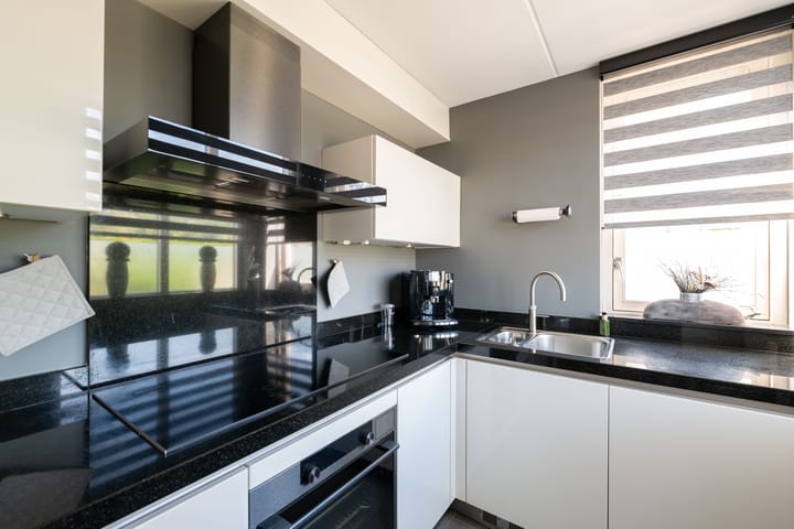 Tussenwoning te koop: Menkemaborgstraat 4A, Hellevoetsluis