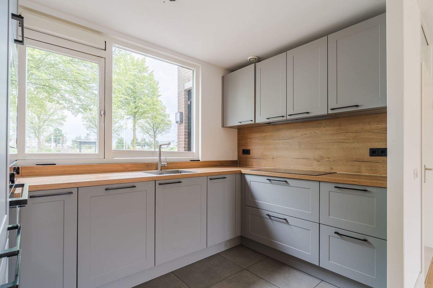 Photo 14 of Edamstraat 21