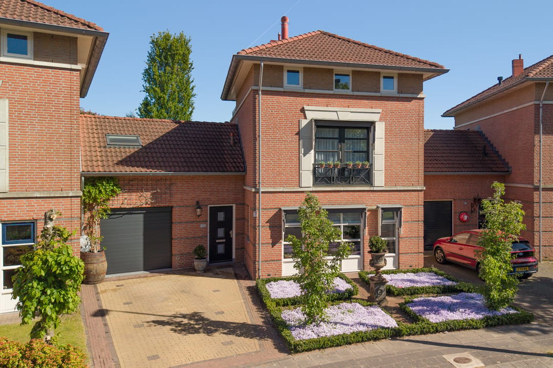Foto 1 van Stiffelio 5