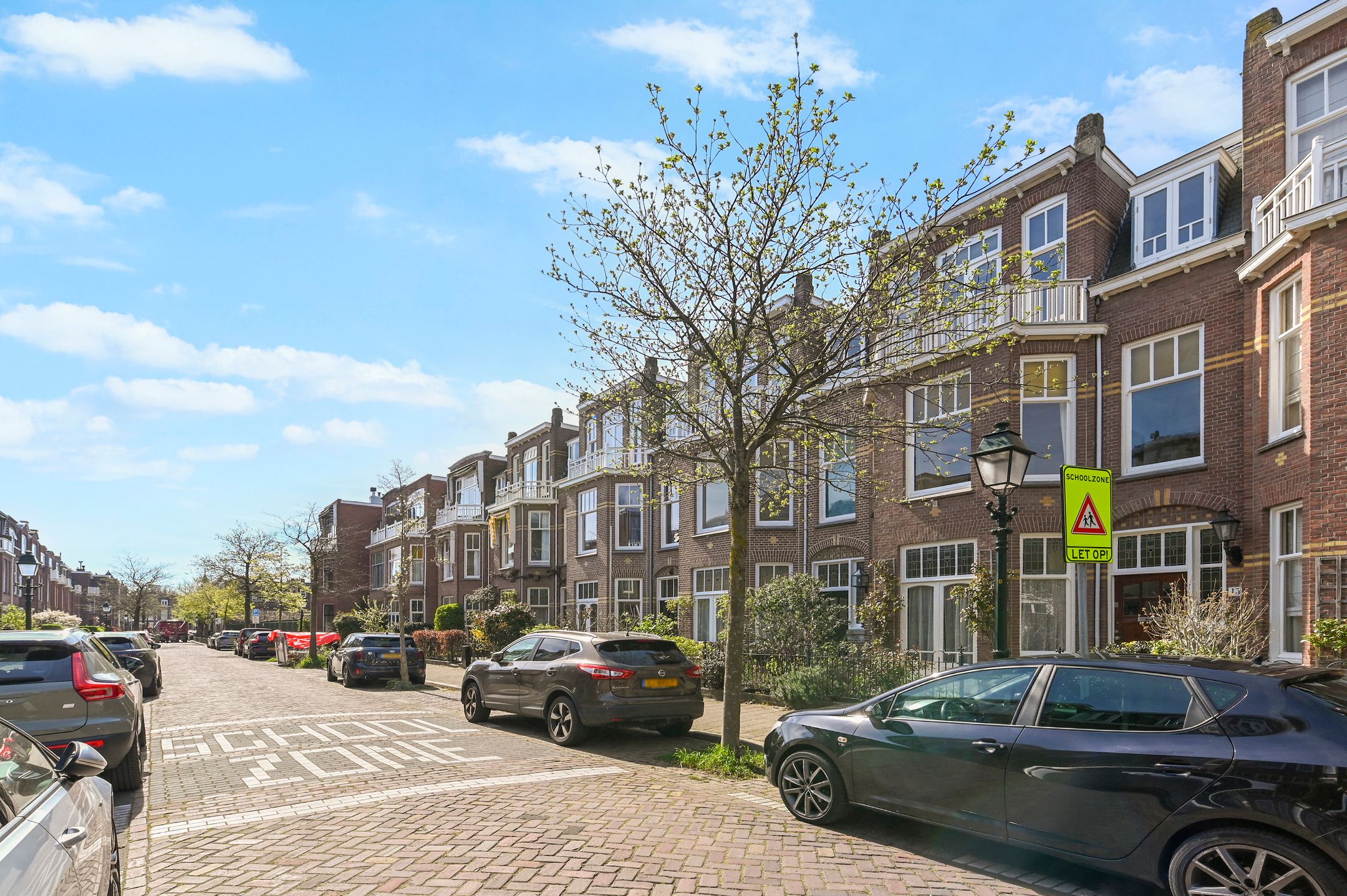 Photo 3 of Van Beverningkstraat 13