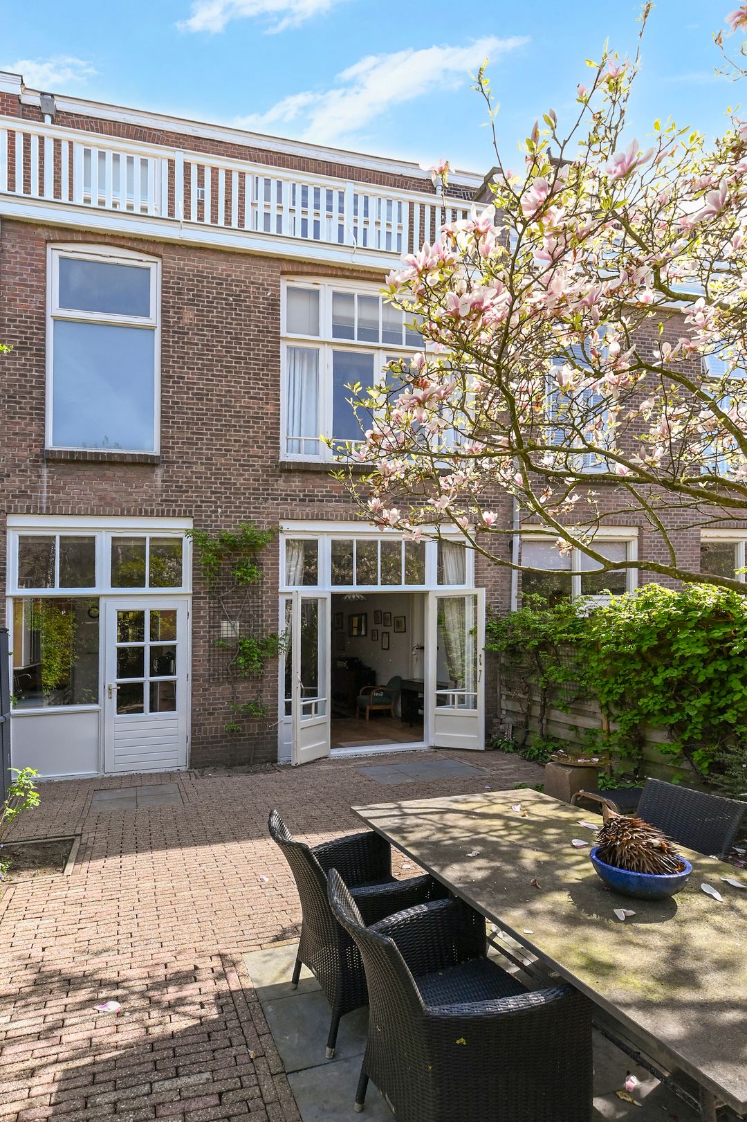 Photo 16 of Van Beverningkstraat 13
