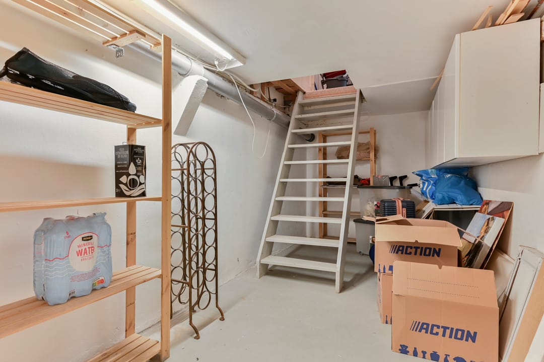 Photo 8 of Van Beverningkstraat 13