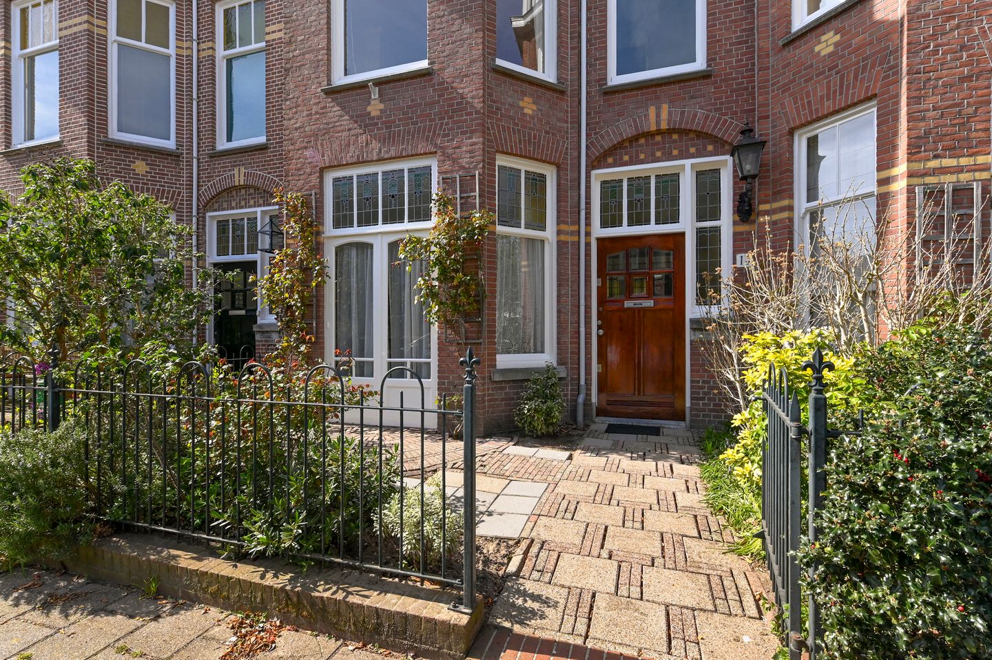 Photo 4 of Van Beverningkstraat 13