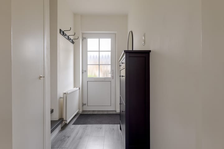Twee-onder-één-kap te koop: Larixlaan 18, Roden