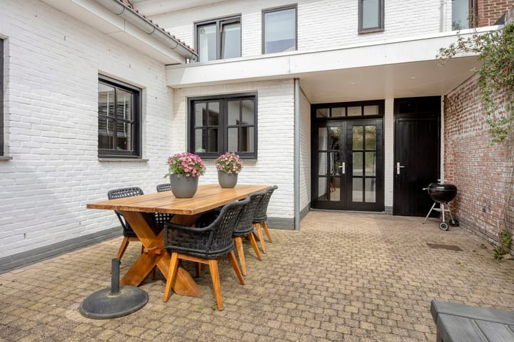 Tussenwoning te koop: Beekstraat 24, Schinveld