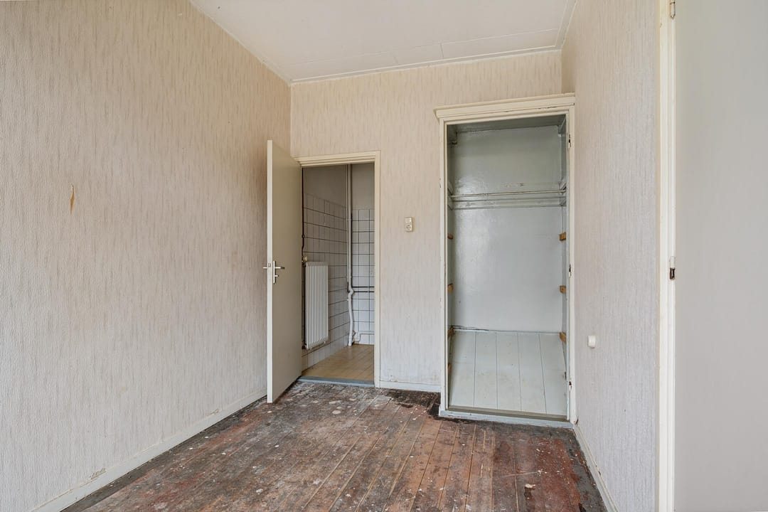 Photo 11 of Luringstraat 27