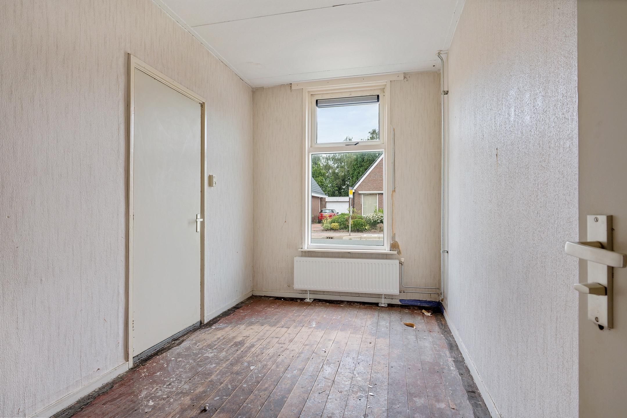 Photo 12 of Luringstraat 27
