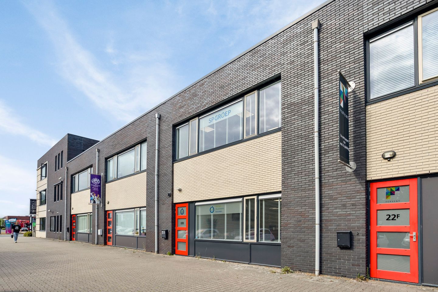Bekijk foto 2 van Hoge Traan 22-g