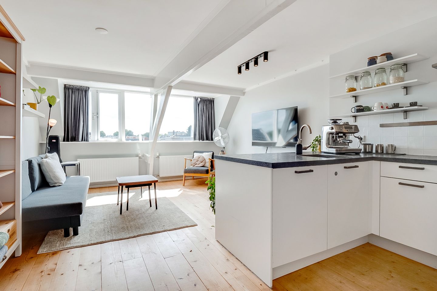Photo 14 of Gildstraat 86-B