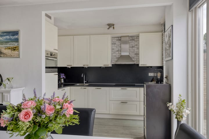 Tussenwoning te koop: Kometenlaan 142, Bilthoven