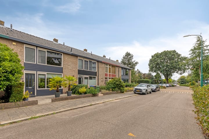 Tussenwoning te koop: Kometenlaan 142, Bilthoven