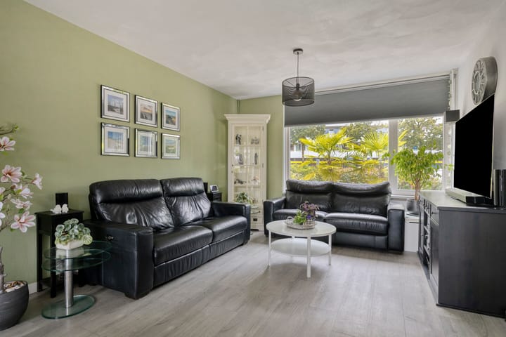 Tussenwoning te koop: Kometenlaan 142, Bilthoven