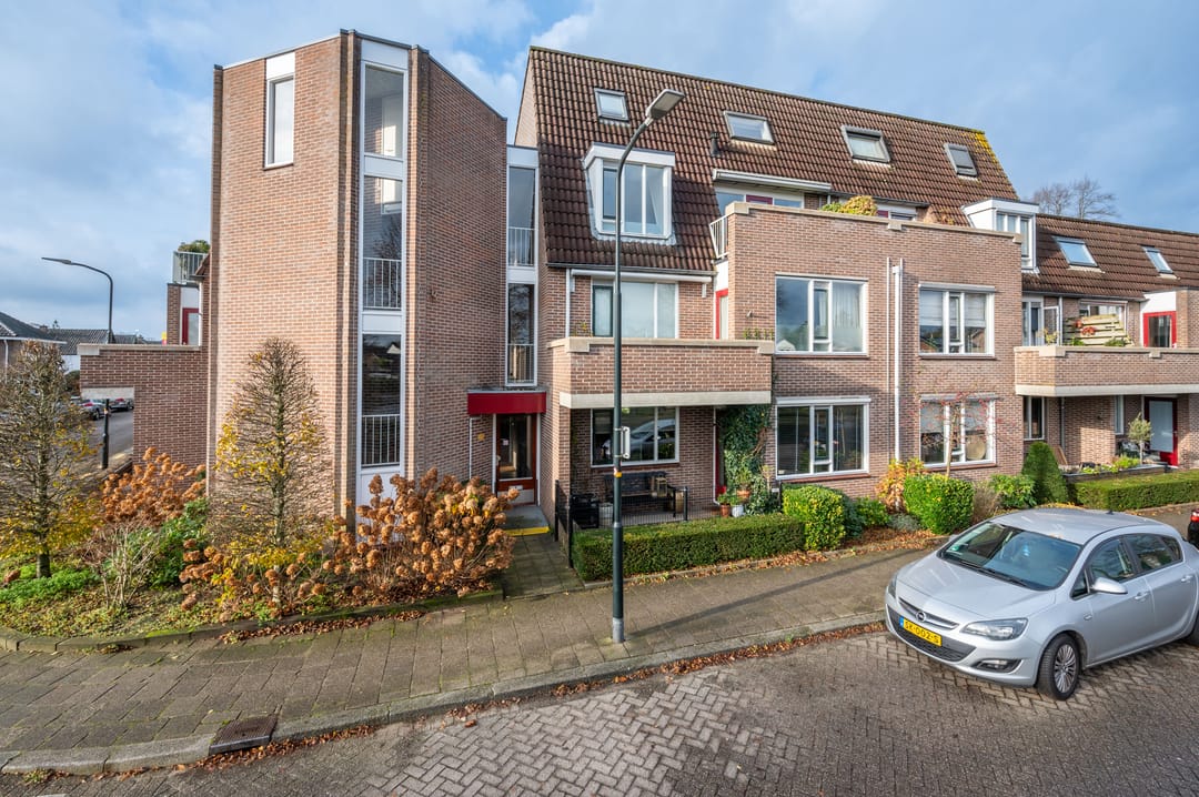 Photo 1 of Kometenstraat 40