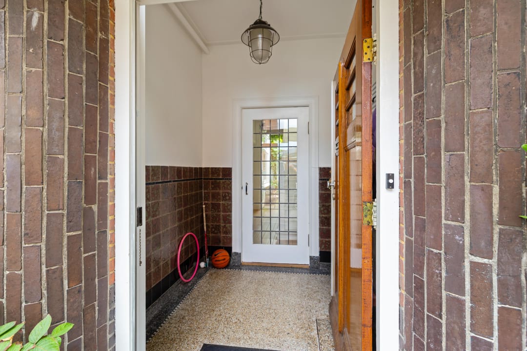 Photo 8 of Wassenberghstraat 18