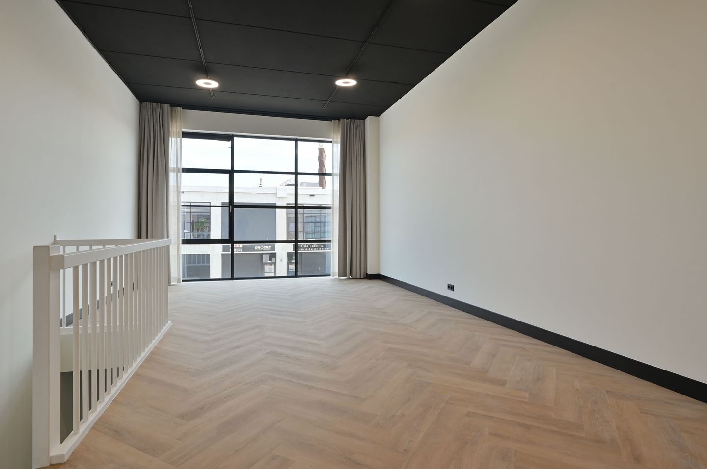 View photo 2 of Havenstraat 76-p