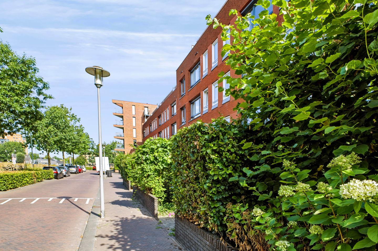 Photo 35 of Burgemeester Jhr. Quarles van Uffordlaan 529