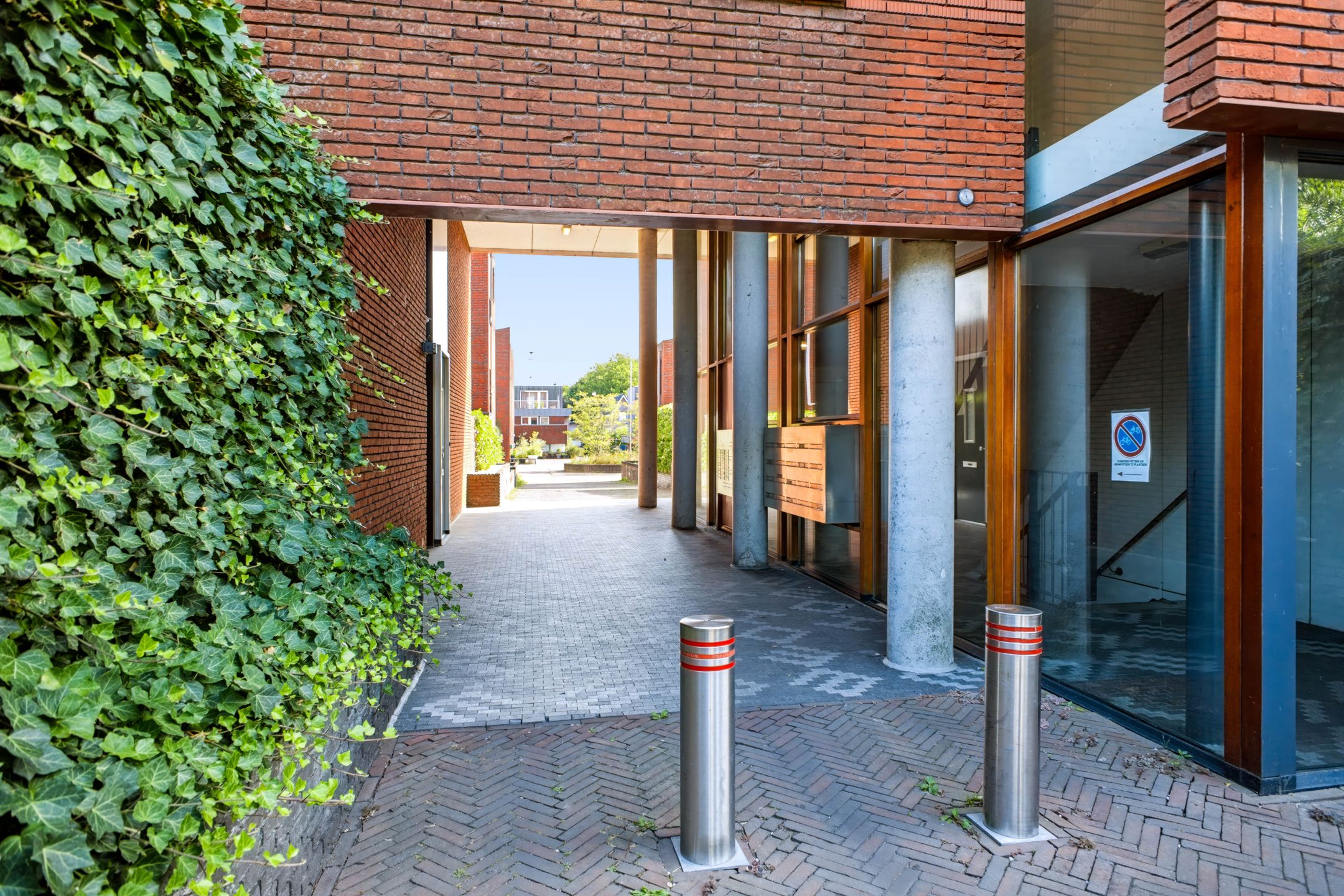 Photo 39 of Burgemeester Jhr. Quarles van Uffordlaan 529