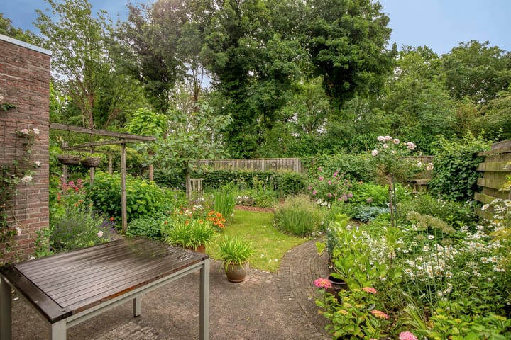 Tussenwoning te koop: Valeriaanstraat 26, Terneuzen