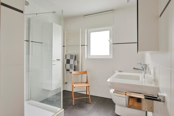 Tussenwoning te koop: Valeriaanstraat 26, Terneuzen