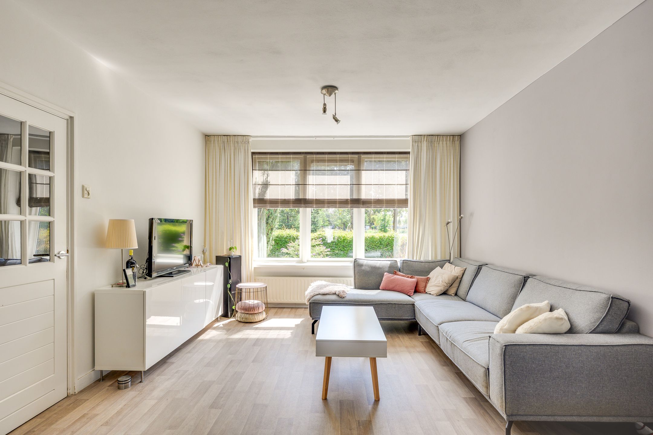 Photo 12 of van Weerden Poelmanstraat 30