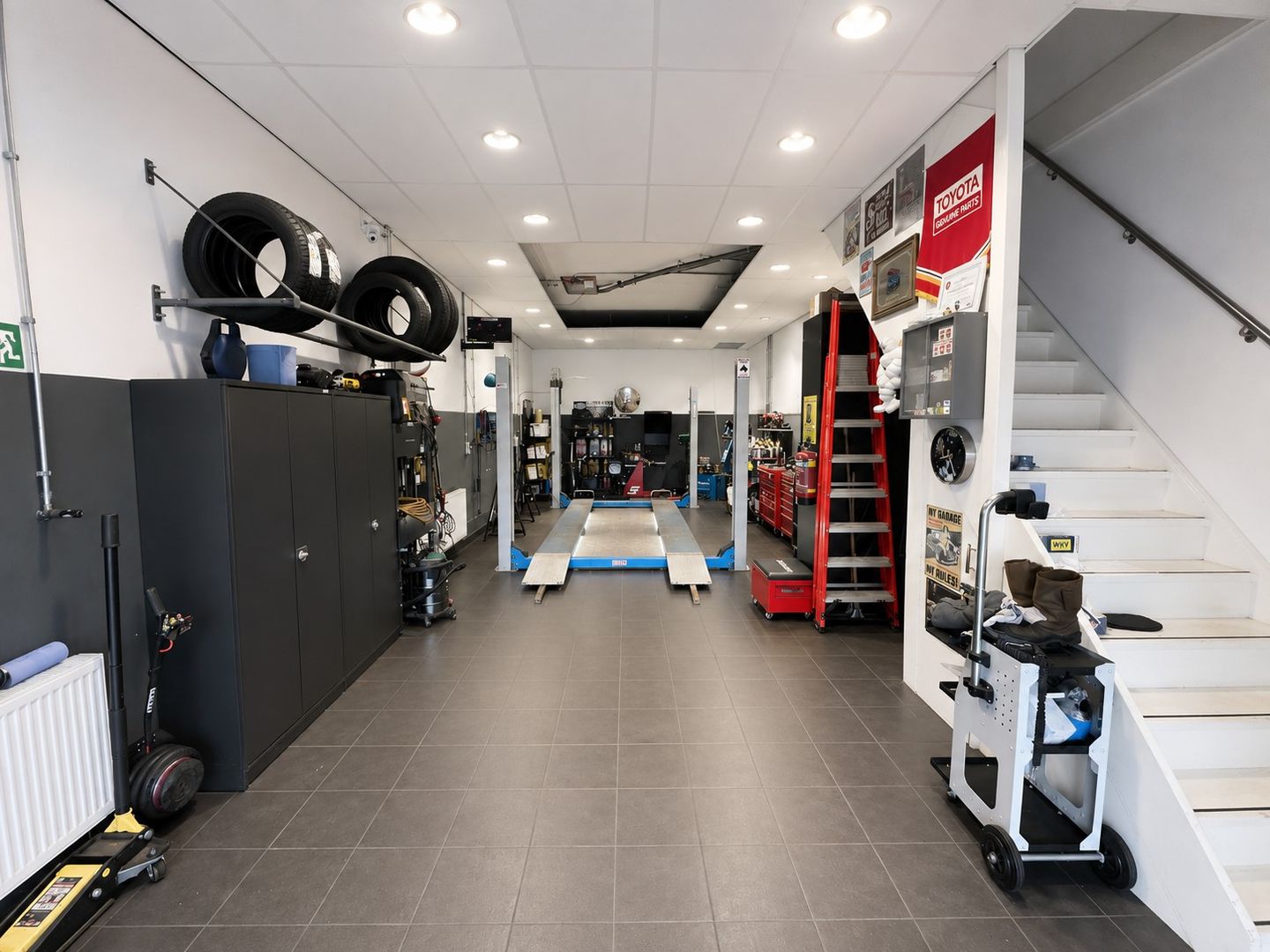 View photo 2 of Witte Vlinderweg 21-G