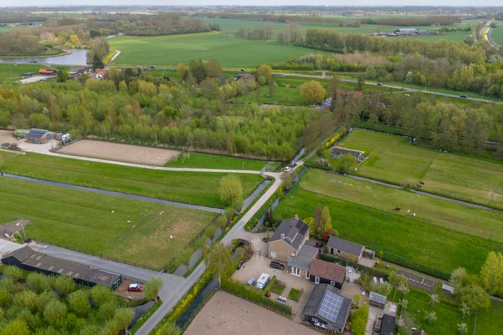 Twee-onder-één-kap te koop: Oud Schaik 68, Leerdam